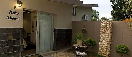 Cottonwood Guesthouse