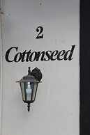 Cottonwood Guesthouse