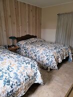 Joyce's Motel & Cottages