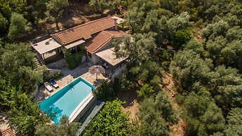 Arethousa Villas