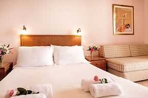 Paralio Hotel