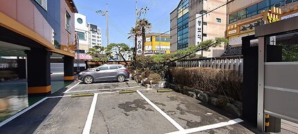 Yangsan Show Hotel