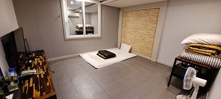 Yangsan Show Hotel