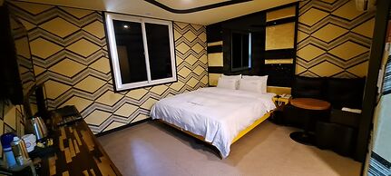 Yangsan Show Hotel