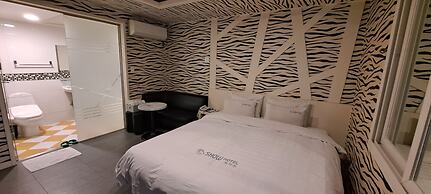 Yangsan Show Hotel