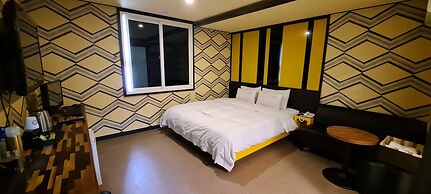 Yangsan Show Hotel
