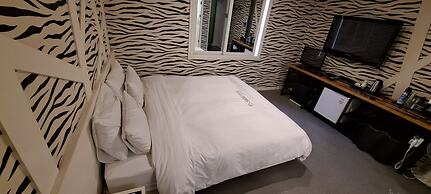 Yangsan Show Hotel