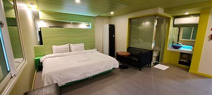 Yangsan Show Hotel