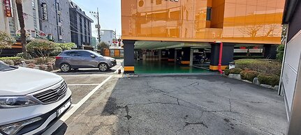 Yangsan Show Hotel