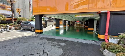 Yangsan Show Hotel