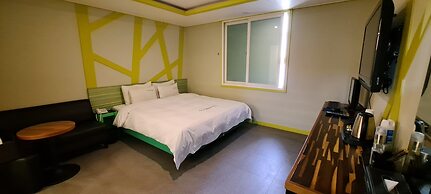 Yangsan Show Hotel