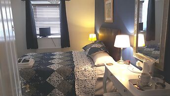 Bed and Blueberry, Two Bedroom Suite