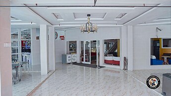 Woodpecker Resort