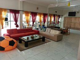 Woodpecker Resort