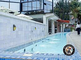 Woodpecker Resort