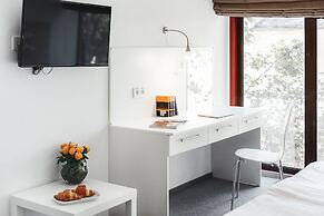 Orange Hotel