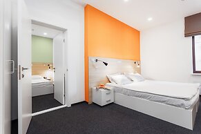 Orange Hotel