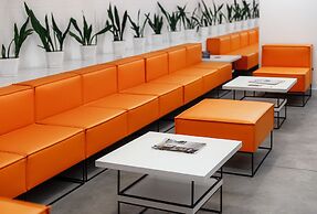 Orange Hotel