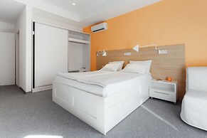 Orange Hotel