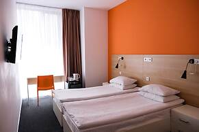 Orange Hotel