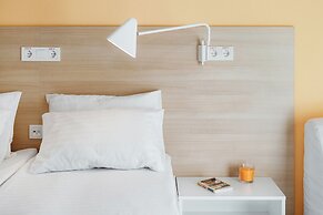 Orange Hotel