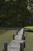 Lakefront Holiday Home