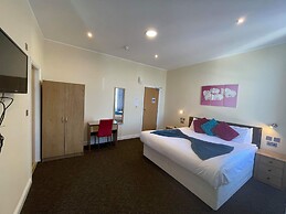 Elsinore Hotel