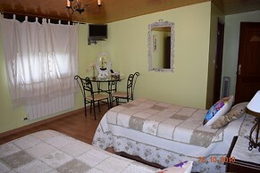 Casa Rural Os Carballos