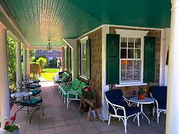 The Barnacle Inn