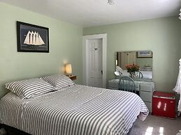 The Barnacle Inn
