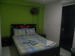 Hostal Green Light