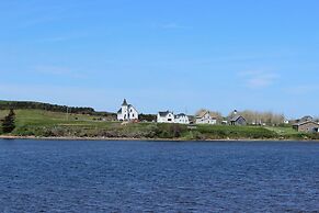 Duck Cove Inn