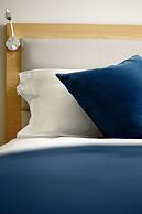 LYZ Business Hotel