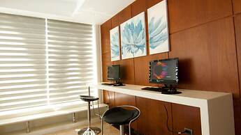 LYZ Business Hotel