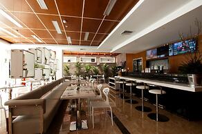 LYZ Business Hotel
