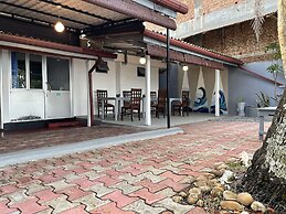 Dinsara Pearl Villa