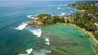 Dinsara Pearl Villa