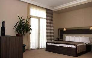 Cruise Hotel