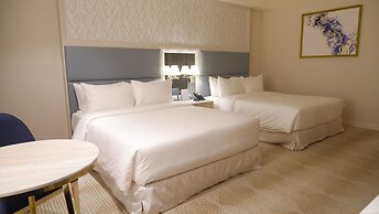 Royce Hotel & Casino