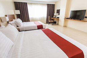 Royce Hotel & Casino