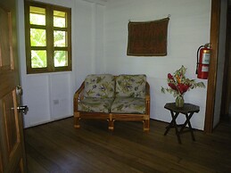 Bluff Beach Retreat