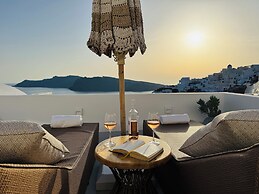 Kaleidoscope Cave Houses Oia