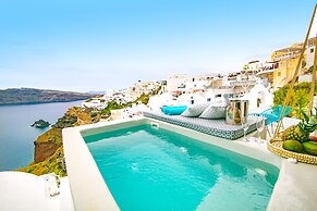 Kaleidoscope Cave Houses Oia