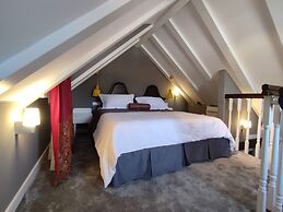 XII Century Heritage Hotel