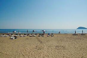 Andreolas Beach Hotel