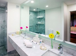 HS HOTSSON Hotel Silao