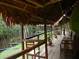 Jacamar Lodge Expeditions