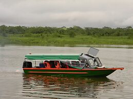 Jacamar Lodge Expeditions
