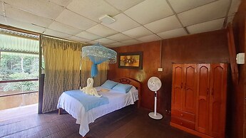 Jacamar Lodge Expeditions