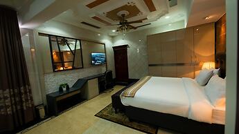 Lantana Hotel